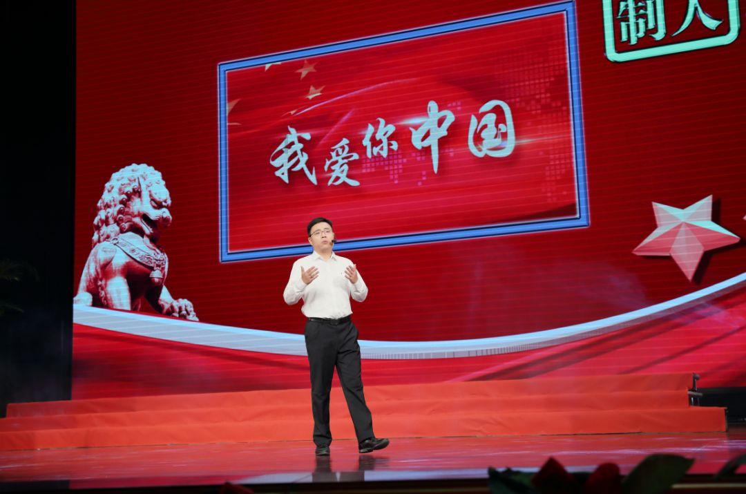 铭凡新迷你机HX100G还是AMD老显卡:独显落后核显一代