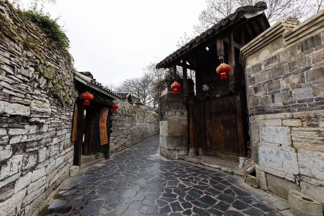 我老公他姐姐什么都给他妈买怎么办 我显得很不好怎么办？游戏画面